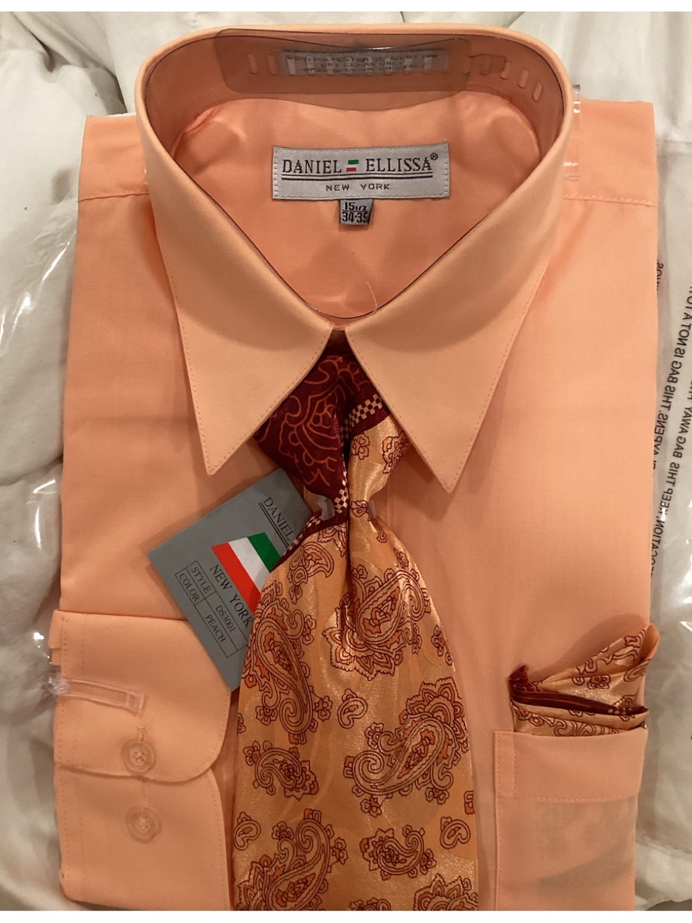 Daniel Ellissa Peach Dress Shirt with Coordinating Paisley Tie
